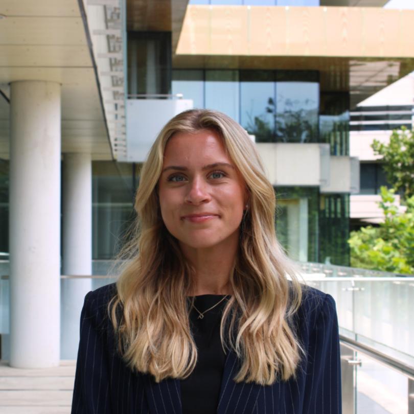 Philippa Köhler Headshot